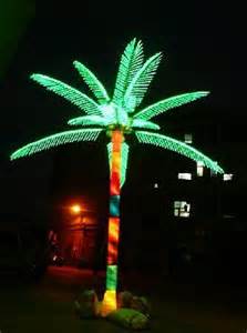 1 lighted LED palm tree
